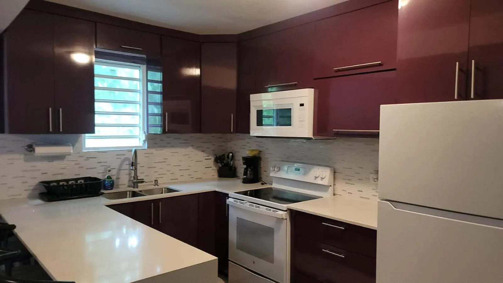 Apartman Near Casa Bacardi, 5 Beds, Sleeps 10, Beach Town, Unit 1 Catano